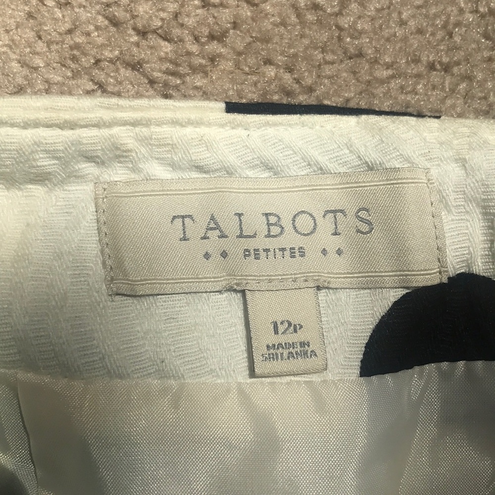 Talbots skirt !! Only worn once - Picture 2 of 3